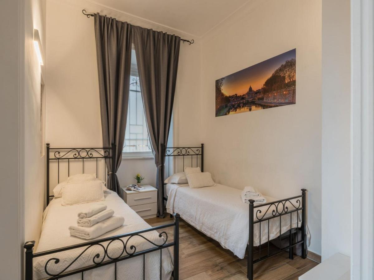 The Best Rent - Elegant Three-Bedroom Apartment A Few Steps From Fontana Di Trevi Zewnętrze zdjęcie